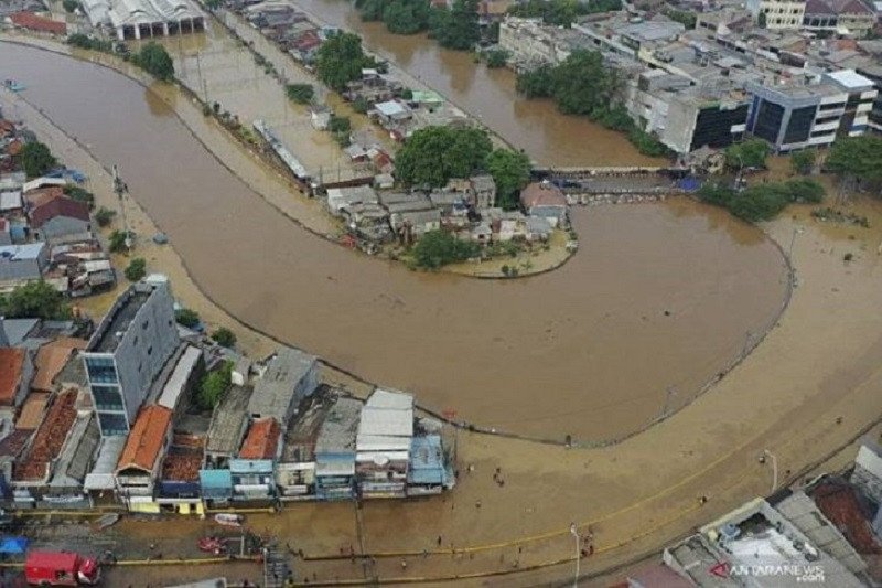 Bamsoet Minta Pemerintah Pusat dan Daerah Tak Saling Menyalahkan Soal Banjir