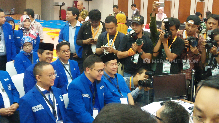 Buntut Pemecatan, Ketua PAN Didesak Mundur  