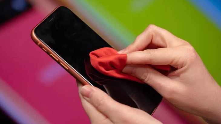 Cegah Virus Corona, Apple Imbau Untuk Bersihkan iPhone dengan Tisu Desinfektan