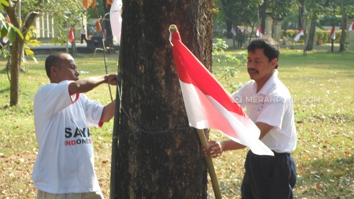 Sambut HUT ke-72 RI, Warga Solo Pasang 2017 Bendera Merah Putih 