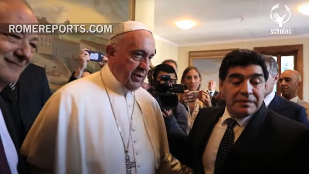 Cinta Paus Fransiskus pada Sepak Bola, Mengubah Lapangan Jadi Panggung Perdamaian