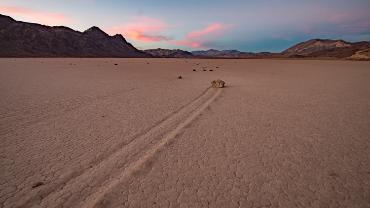 Misteri Batu Berjalan di Death Valley, Terpecahkan