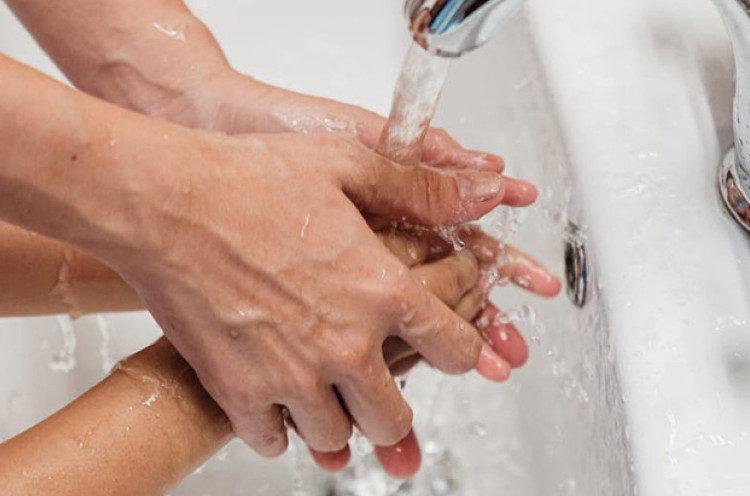 Mencuci Tangan, dari Saran Medis Kontoversial ke Standar Kesehatan Umum 