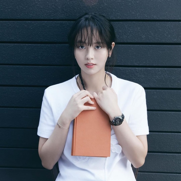 So-hyun merupakan entertainer asal Negeri Ginseng yang memulai kariernya sebagai seorang aktris cilik sejak usia 2007. (Foto: Instagram/@Wow_kimsohyun)