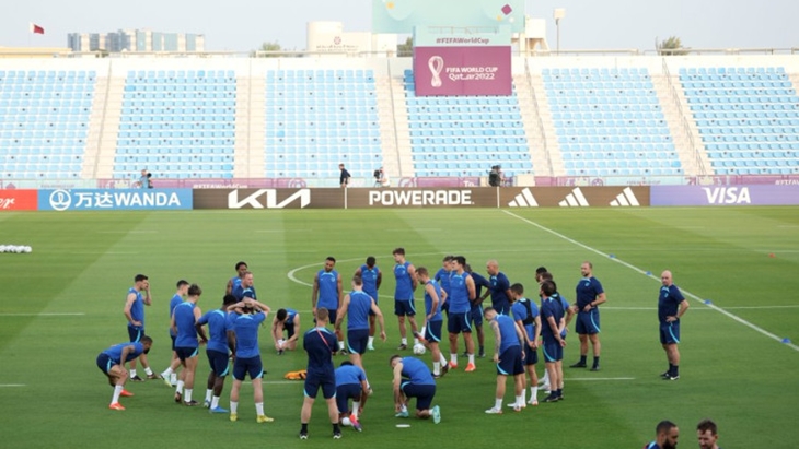 Pemain Timnas Inggris Latihan Penalti Tanpa Kiper