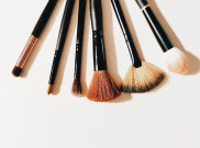 Pentingnya Rutin Bersihkan Kuas Makeup