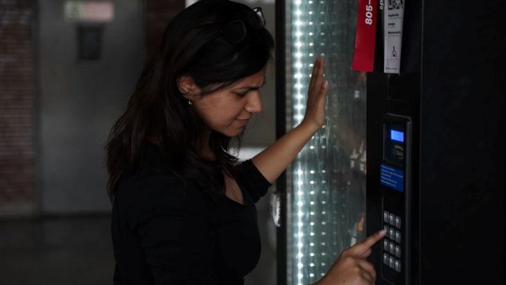 Latvia Perkenalkan Vending Machine Tes COVID-19 Pertama di Dunia