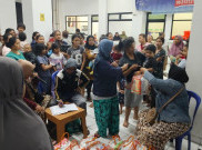 Banjir Jakarta Utara, BPBD Salurkan Makanan hingga Matras ke Pengungsi