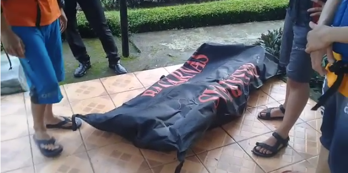 Dugaan Awal, Bos Matahari Tewas Terpleset Saat Arus Sungai Ciliwung Deras