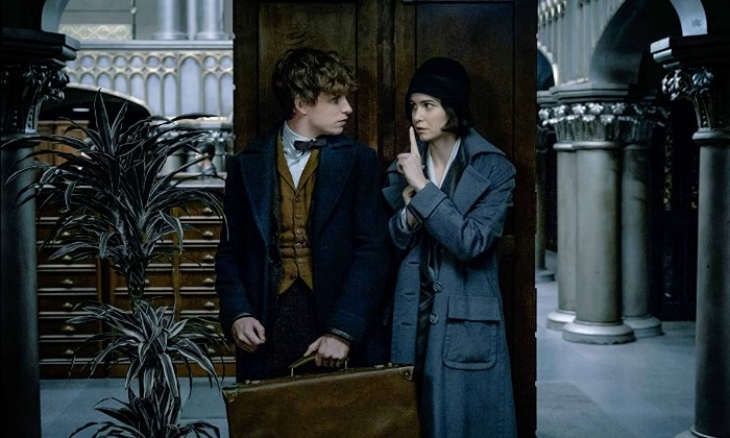 Warner Bros. hanya berharap film ketiganya ini bisa sukses besar hingga bisa menutup biaya gaji 2 aktor pemeran Gellert Grindelwald. (Foto: IMDb)