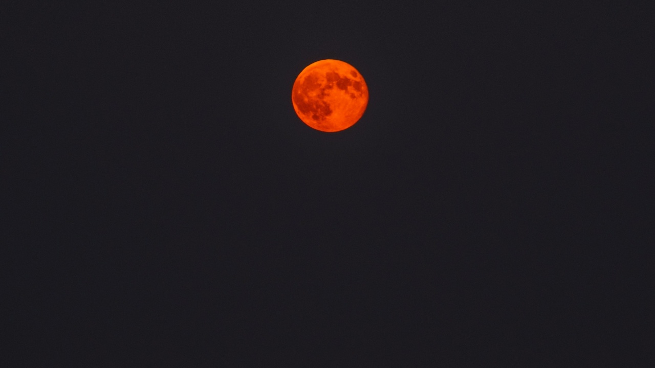Keluar Rumah Malam Ini dan Lihat Fenomena 'Hunter Moon'