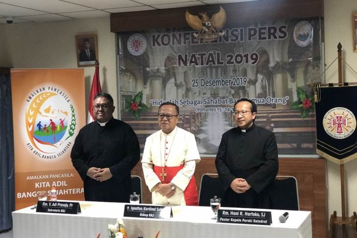 Uskup KAJ Ignatius Kardinal Suharyo dalam acara Konferensi Pers Natal 2019 di Gereja Katedral, Jakarta, Rabu (25/12/2019). (ANTARA/Astrid Faidlatul Habibah)