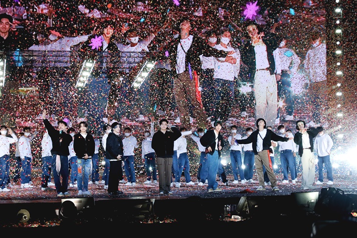 'BTS Momuments: Beyond the Star' Tayang di Disney+ Hotstar