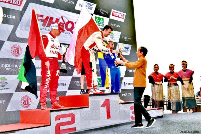 Pebalap F1 Powerboat Perpanjang Waktu Tinggal di Indonesia