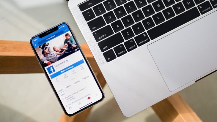 Facebook juga minta bukti vaksinasi yang telah dilakukan karyawan. (Foto: Unsplash/Timothy Hales Bennett)