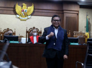 Sidang Perdana Sekjen PDI Perjuangan Hasto Kristiyanto di Pengadilan Tipikor Jakarta