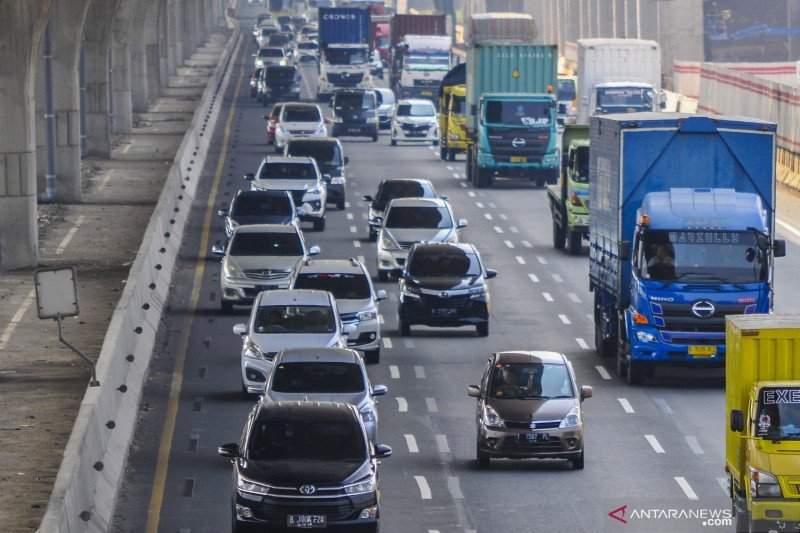 Jalan Tol. (Foto: Antara)