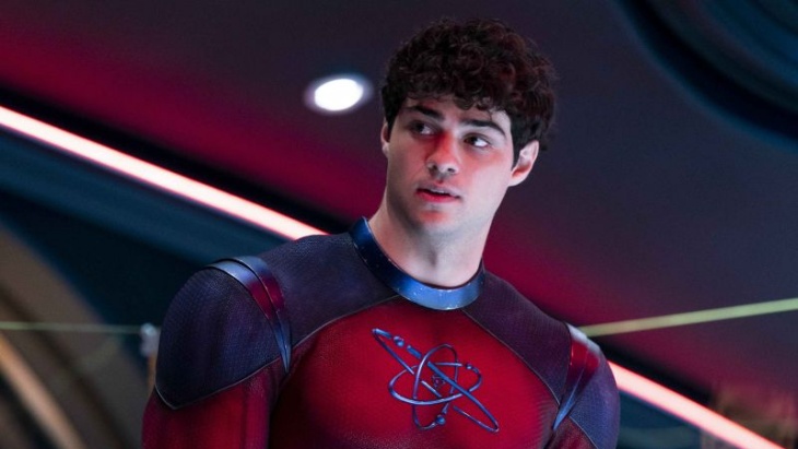 Transisi Noah Centineo dari Peter Kavinsky ke Atom Smasher