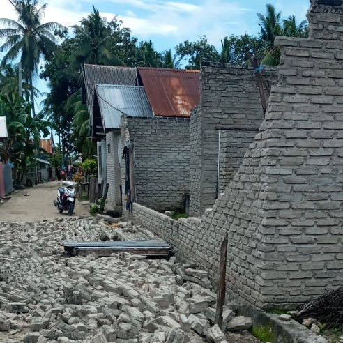 Dampak kerusakan akibat gempa yang terjadi di Laut Flores. (Foto:BNPB)