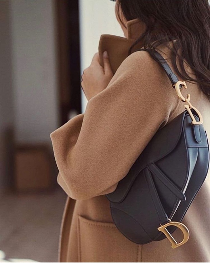 Saddle bag. (Foto: instagram.com/dior_saddle_bag)