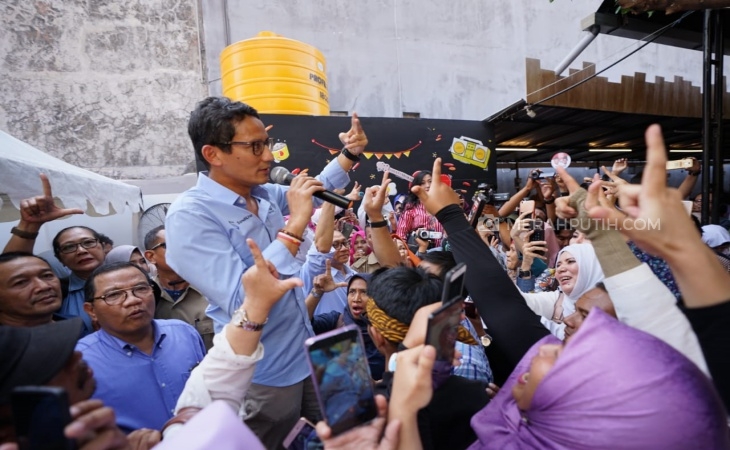 Dialog Bersama Milenial, Sandi Malah Diserbu Emak-emak