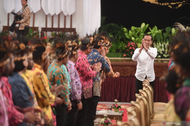 Presiden Jokowi bertemu dengan sejumlah tokoh Papua di Istana Negara