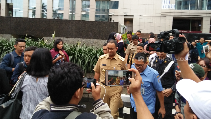 Kunjungi Gedung BEI, Anies Tak Banyak Bicara