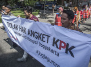 Mobil Aktivis Antikorupsi Dibakar Orang Misterius