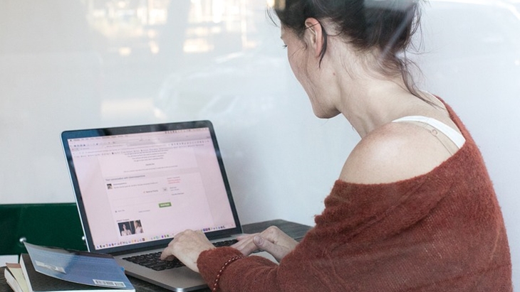 Berbelanja online dengan diskon terbaik. (Pixalbay/RachelScottYoga)
