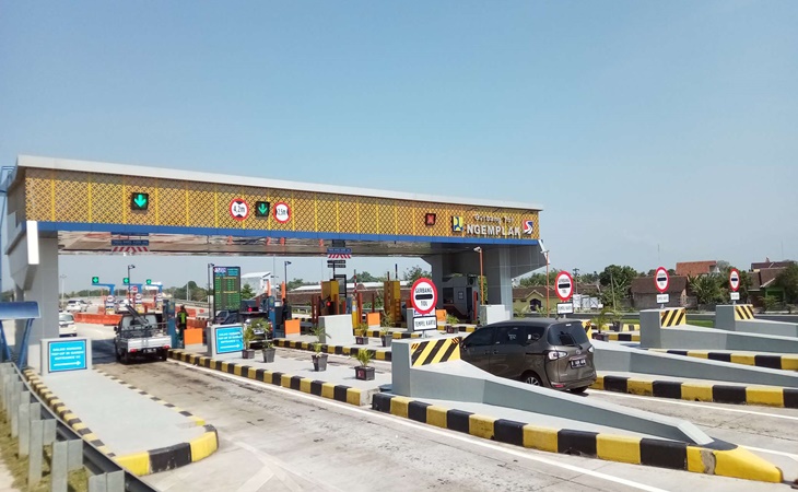 Selama Libur Natal 2019 ratusan ribu mobil melintasi Tol Ngawi-Solo