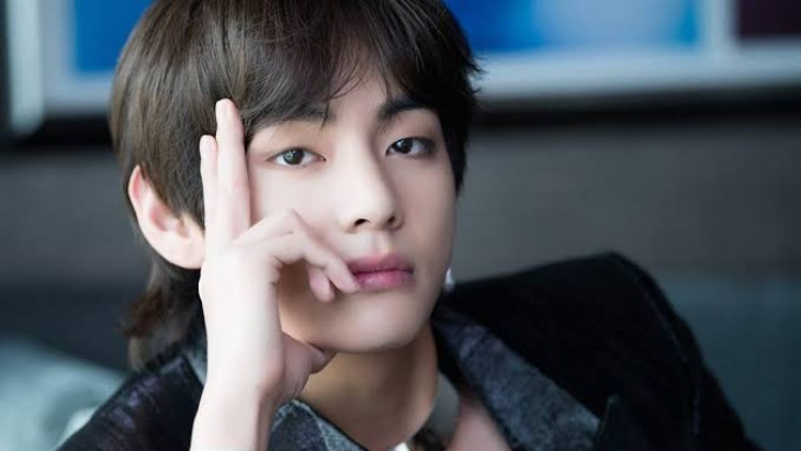 Kepribadian Hangat V BTS Bikin Banyak Orang Terenyuh
