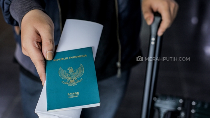 Pertama Kali Naik Pesawat? Ikuti Aturan Ini Biar Enggak Dibilang Kampungan