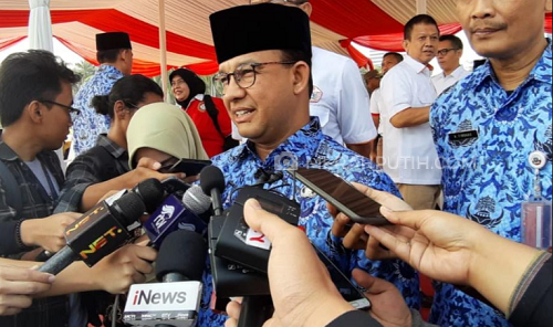 Ganjil Genap Mulai Berlaku, Anies Tambah Armada Transportasi dan Kenyamanan Penumpang