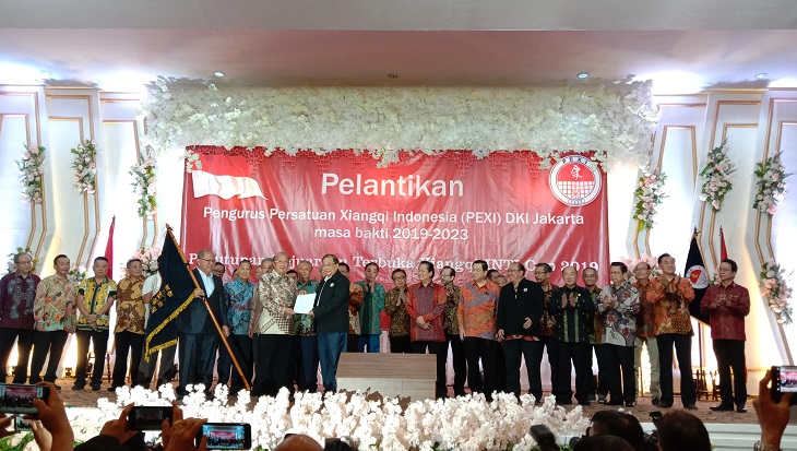 Ketua Umum PEXI, Teddy Sugianto melantik Pengurus Besar Persatuan Xiangqi Indonesia (PEXI) DKI Jakarta masa bakti 2019 hingga 2023 di Restauran Fortune Star Jalan Kunir, Jakarta Barat, Rabu (31/7). Foto: MP/Asropih