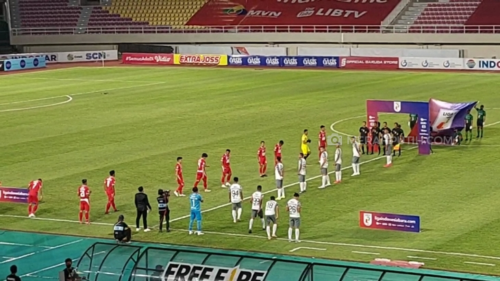 Pertandingan Liga 2 Persis Solo vs Persijap Jepara di Stadion Manahan Solo, Selasa (5/10). (MP/Ismail)