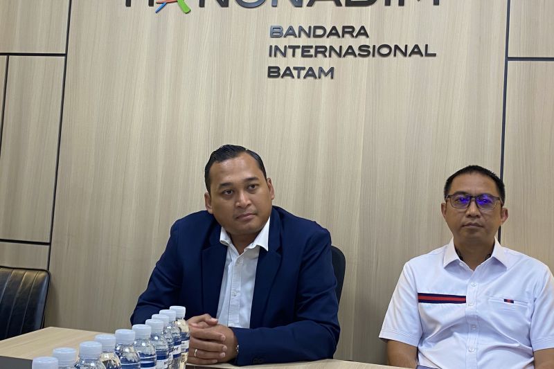 Jarak Pandang Turun Akibat Karhutla, Penerbangan ke Batam Ditunda