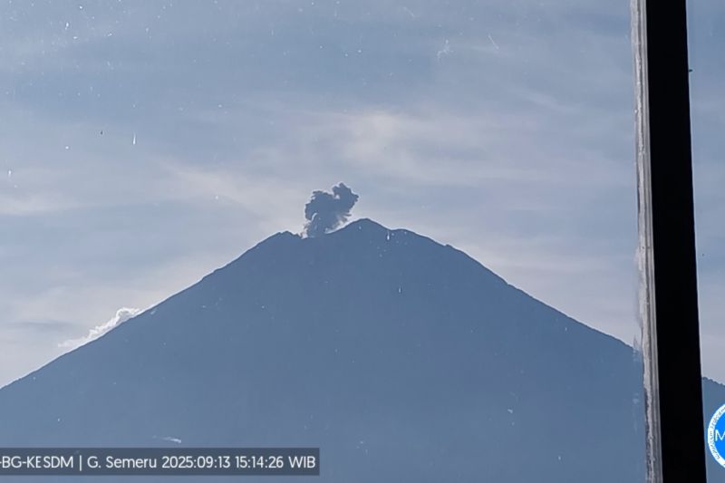 Gunung Semeru 5 Kali Erupsi Hari Ini, Letusan Terakhir Sabtu Sore