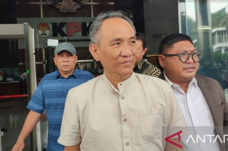 Politikus Demokrat Andi Arief Kembali Diperiksa KPK