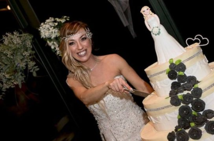 Setelah Yasmin Eleby, Perempuan Asal Italia ini Juga Melakukan Pernikahan Sologamy