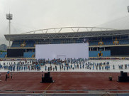 Kesibukan Stadion My Dinh Hanoi Jelang Opening Ceremony SEA Games 2021