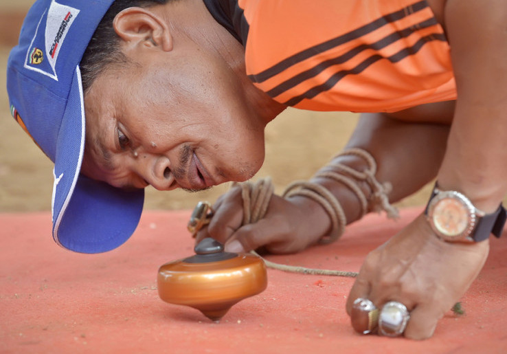 Memaknai Hidup dari Permainan Tradisional, Gasing