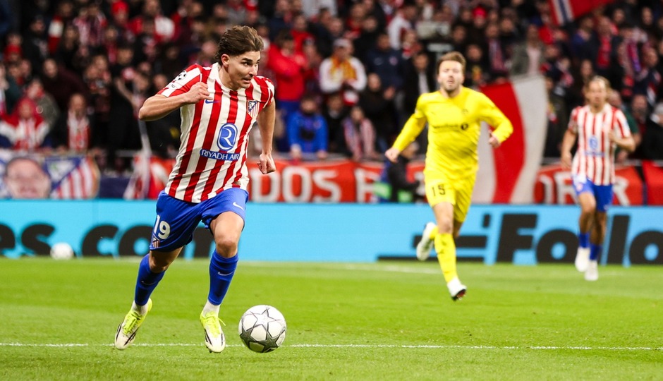 Julian Alvarez masih jadi prioritas Barcelona