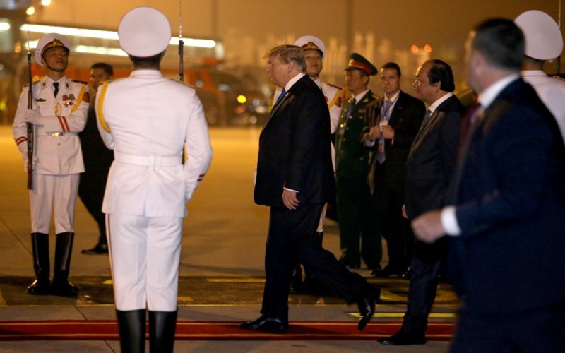 Donald Trump Tiba di Hanoi untuk Bertemu Pemimpin Korea Utara Kim Jong Un