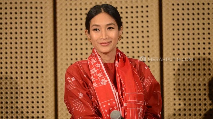 Lewat Teater, Happy Salma Tuangkan Idealisme 