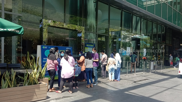 Kartu Vaksin Tak Berlaku Masuk Mal, Pengunjung Kebingungan