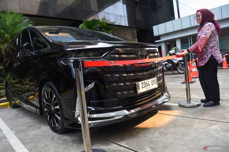 KPK Kembalikan Alphard Sitaan Tersangka Eks Wamenaker Noel, Ternyata Statusnya Mobil Sewaan