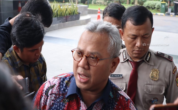 Ketua KPU Arief Budiman diperiksa terkait aliran uang suap dari Caleg PDIP Harun Masiku