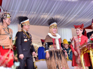 Pakaian Adat Papua Istri Kapolri Tito Karnavian Berbuah Sepeda 