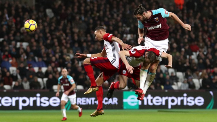 Hasil Premier League: Spurs Geser Arsenal, West Ham Keluar Zona Degradasi  