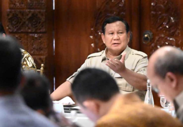 Ucapkan Selamat Ulang Tahun ke-74 untuk Prabowo, Mahfud MD: Negara Akan Maju Jika Pemimpinnya Tambah Bugar